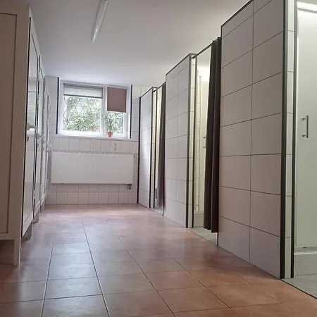 Macedonia * ורשה