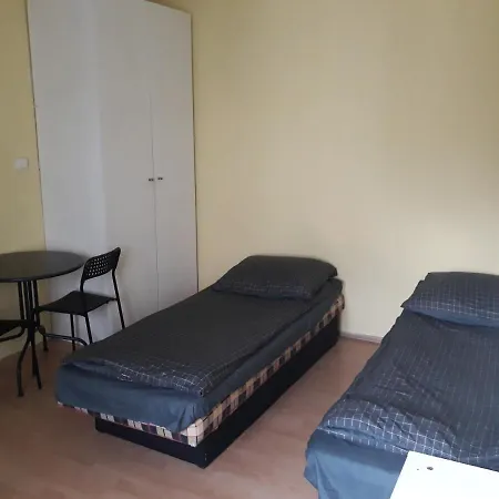 Macedonia * Varšava
