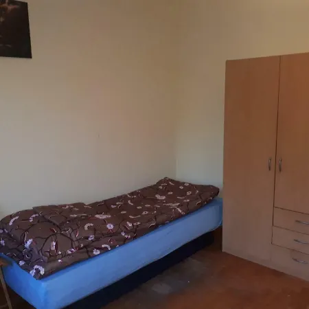 Macedonia * Warschau