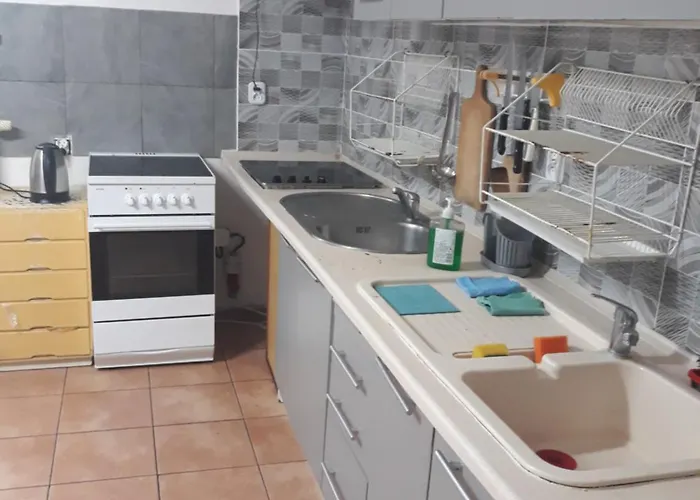 Macedonia وارسو